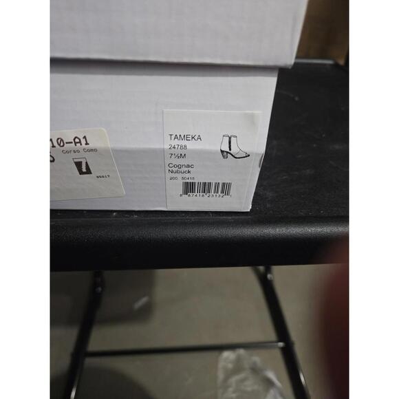 Corso Como Tameka Cognac Nubuck Peep-Toe Booties Size 7.5 - Picture 3 of 5